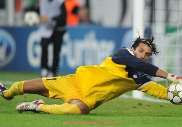 JRS低调看球-世俱杯球衣图案与举办城市文化符号之间的融合设计研究